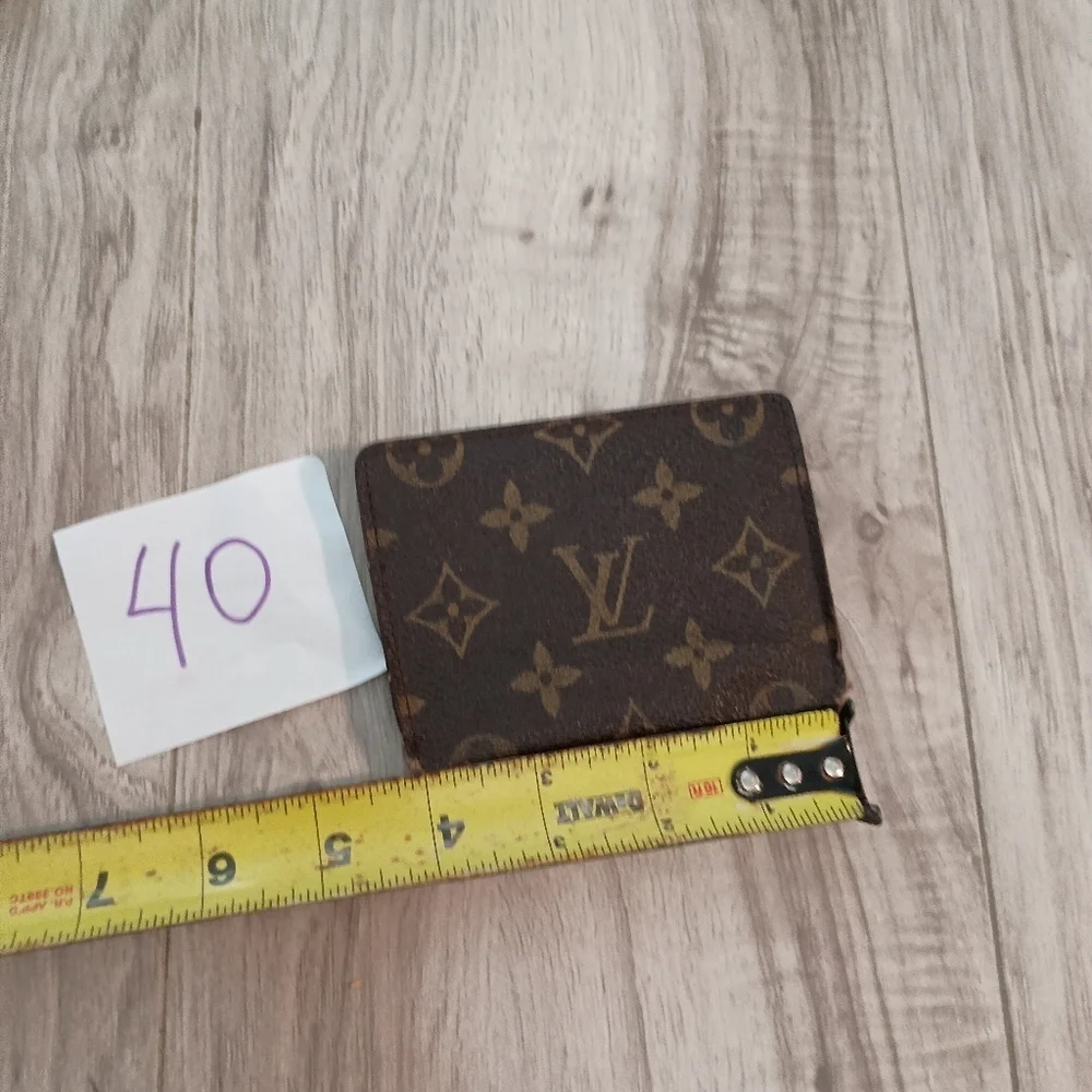 Authentic Louis Vuitton Monogram Porte 2 Cartes Vertical Pass Case - Picture 8 of 9